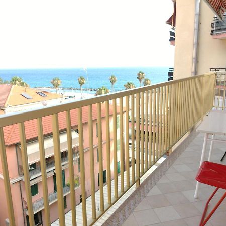 Apartamento Casa Fronte Mare Ventimiglia Exterior foto