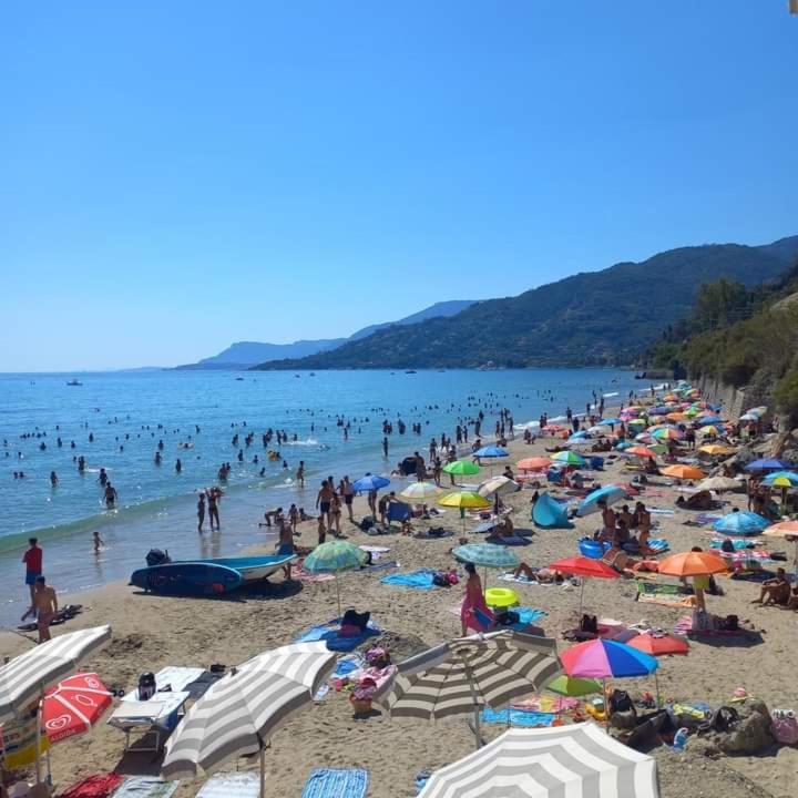 Apartamento Casa Fronte Mare Ventimiglia Exterior foto