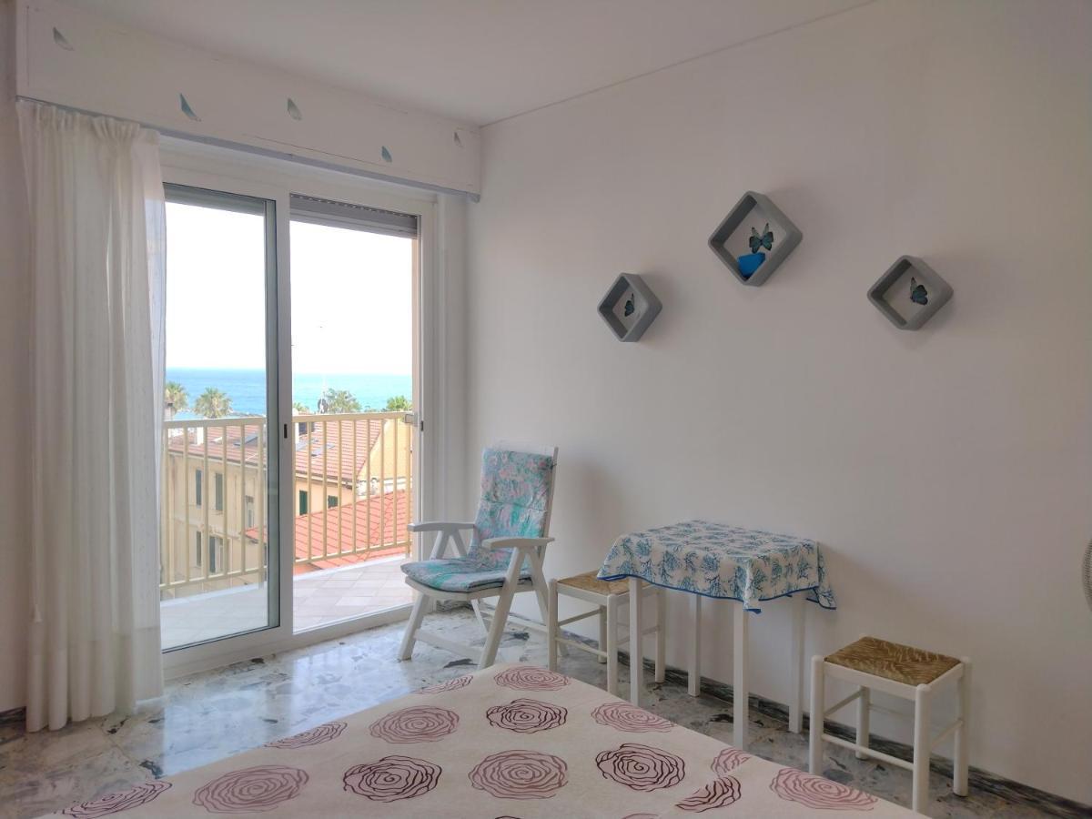 Apartamento Casa Fronte Mare Ventimiglia Exterior foto