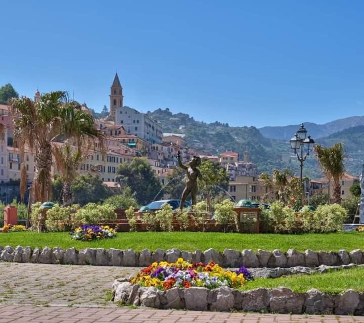 Apartamento Casa Fronte Mare Ventimiglia Exterior foto